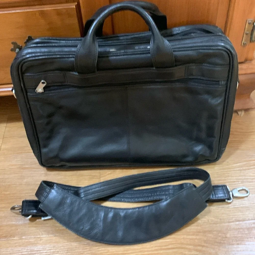 Black Leather Expandable Laptop Briefcase Bag